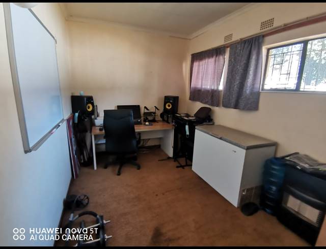 4 BEDROOM HOUSE FOR SALE IN BIRCH ACRES